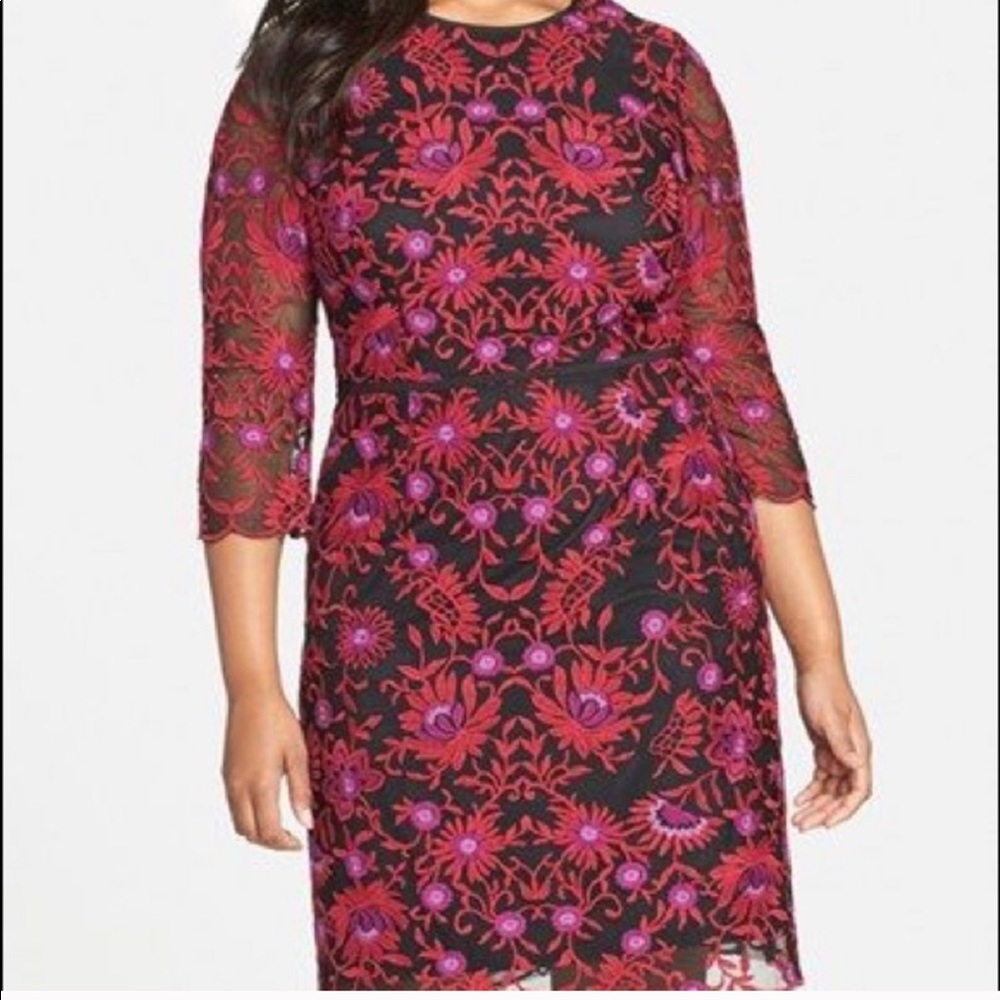 Adrianna Papell embroidered sheath dress EUC